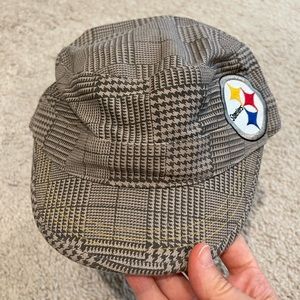 Women’s sizing Pittsburgh Steelers hat. NFL team apparel brand.
